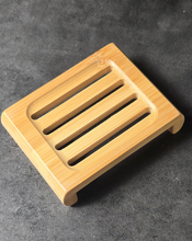 Load image into Gallery viewer, Bamboo Soap Lift Dish